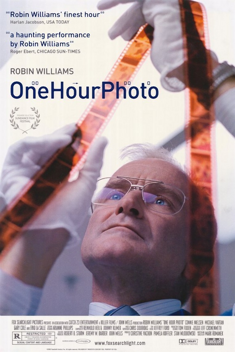 MV5BYWVkMjAzY2QtZTA4Yi00OWZmLTliMzctZTkyODU4NTc3MmRjL2ltYWdlXkEyXkFqcGdeQXVyMTQxNzMzNDI@ One Hour Photo